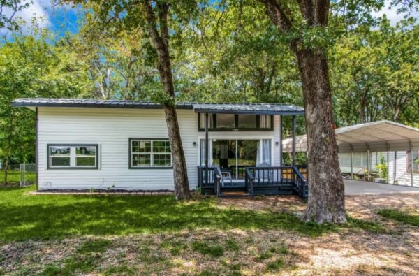 Camping and Lodging at Localrental: Your Gateway to Lake Tawakoni and Wind Point Park